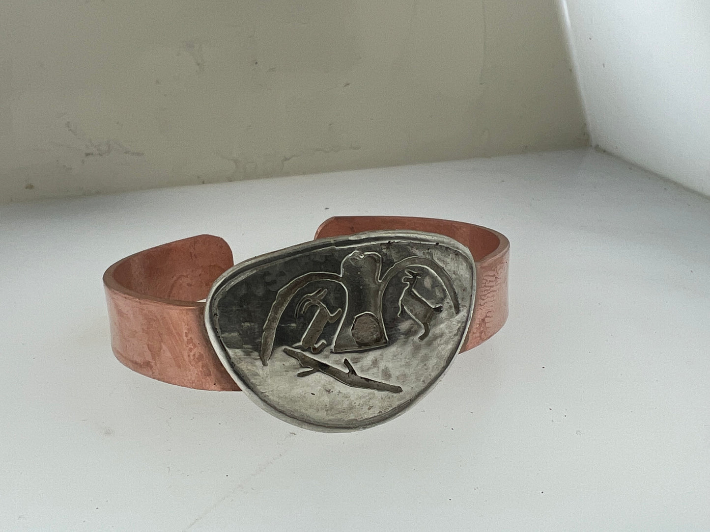 skalOOla bracelet pictograph