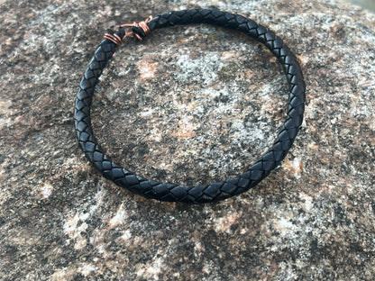 Leather bracelet