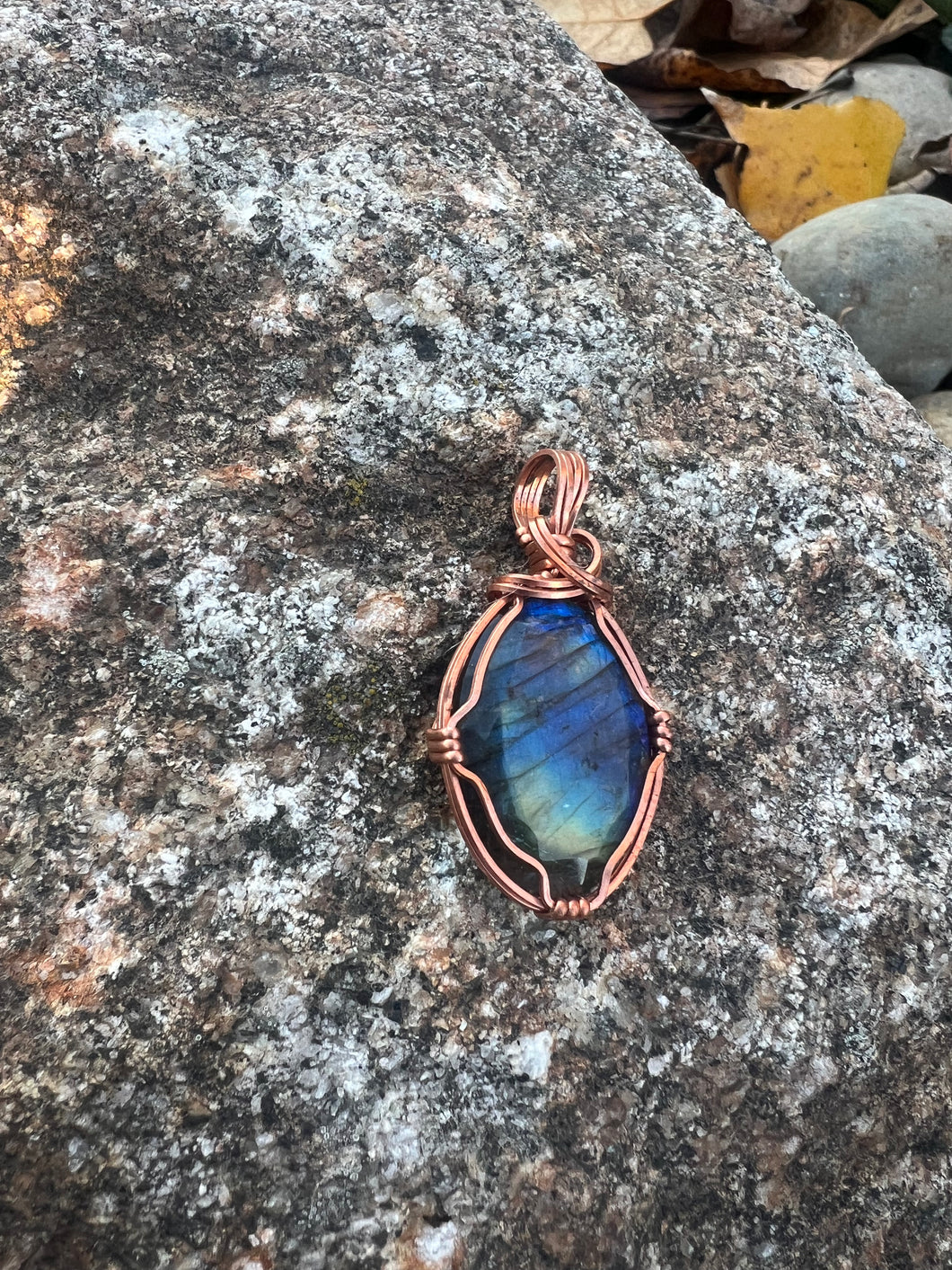 Labradorite copper wire pendant